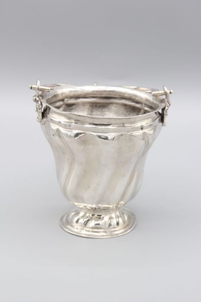 Holy water bucket in silver / hammered oval...