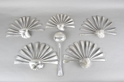 Ménagère complète en argent de PUIFORCAT...