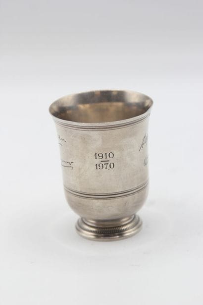 Émile PUIFORCAT
Timbale en argent de forme...