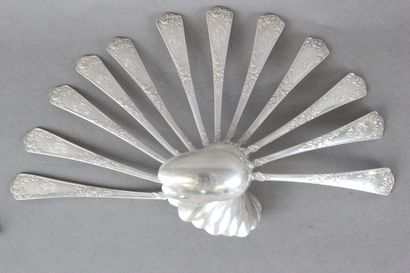 Ménagère complète en argent de PUIFORCAT...