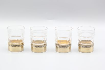 Service composé de ses 4 verres en cristal...