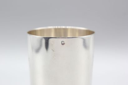 Jean Elysée PUIFORCAT.
Design timbale en...