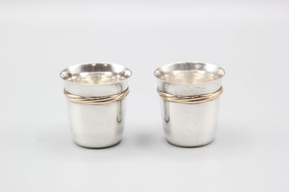CARTIER 
Paire de timbales / verres en argent...