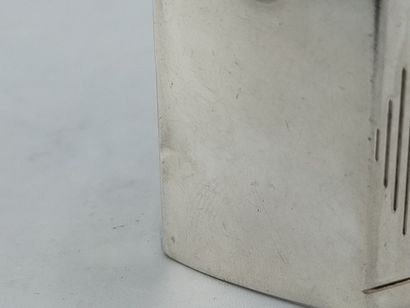 Paire de ronds de serviette en argent à décor...