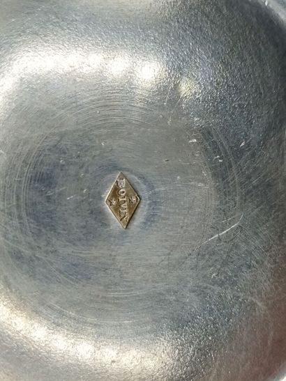 Victor BOIVIN
Paire de tasses en argent et...