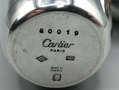 CARTIER 
Paire de timbales / verres en argent...