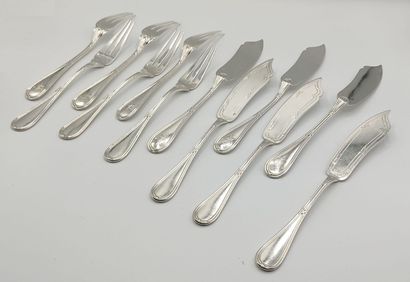 Service à poisson en argent de style Louis...
