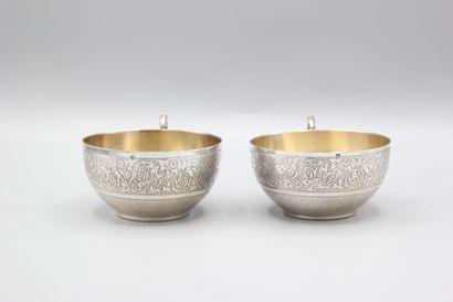 Victor BOIVIN
Paire de tasses en argent et...