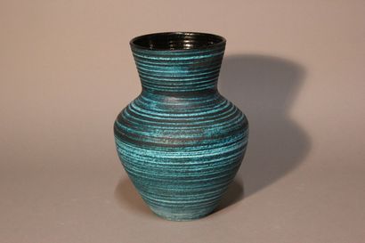 ACCOLAY.
Vase in grog clay enamelled turquoise...