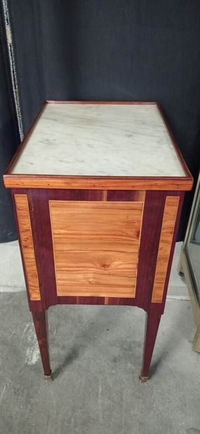 Table chiffonière in rosewood and amaranth...