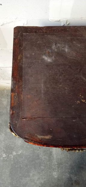 Chest of drawers with a slightly arched front...