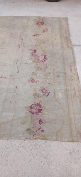 MANUFACTURE D'AUBUSSON
Important en tapis...