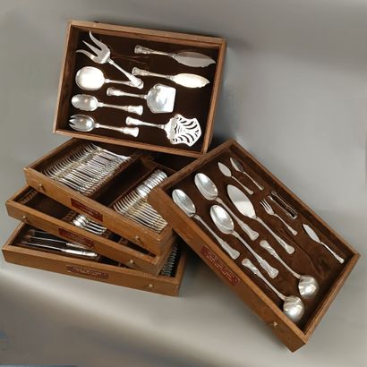 Importante ménagère en argent de 148 pièces...