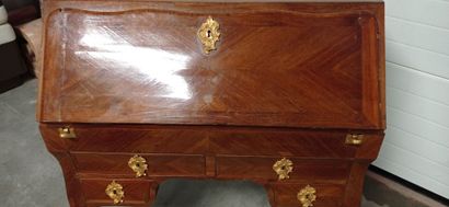 Sloping desk with two sides in amaranth veneer...