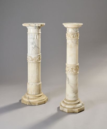 Deux gaines cylindriques en albâtre.
Décor...