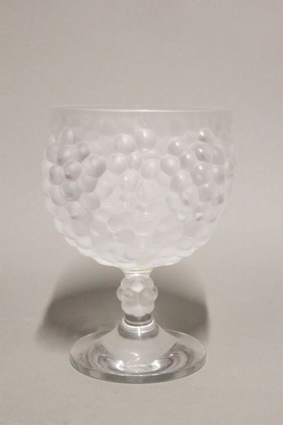 LALIQUE France.
Cup on foot or punch bowl.
Model...