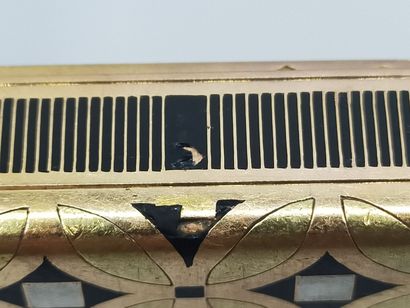 VAN CLEEF AND ARPELS.
Gold box 750°° with...