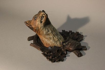 Trophée de Renard.
Sujet en bois sculpté...
