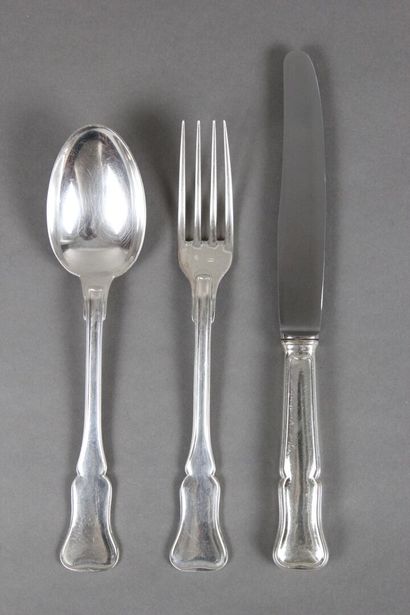 Importante ménagère en argent de 148 pièces...