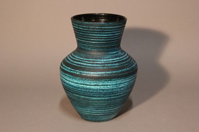 ACCOLAY.
Vase in grog clay enamelled turquoise...