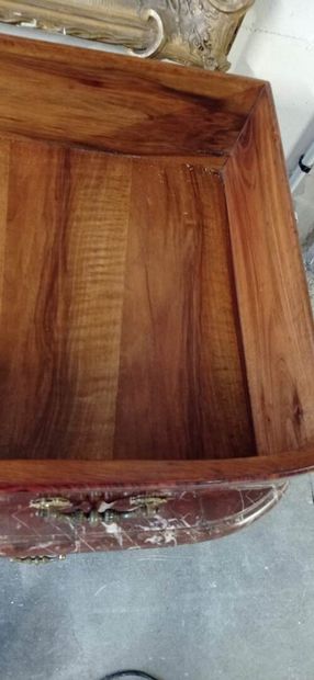 Chest of drawers with a slightly arched front...
