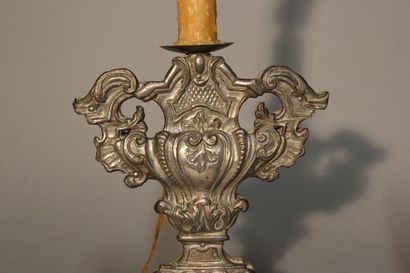 Paire de lampes à poser de forme polylobée...