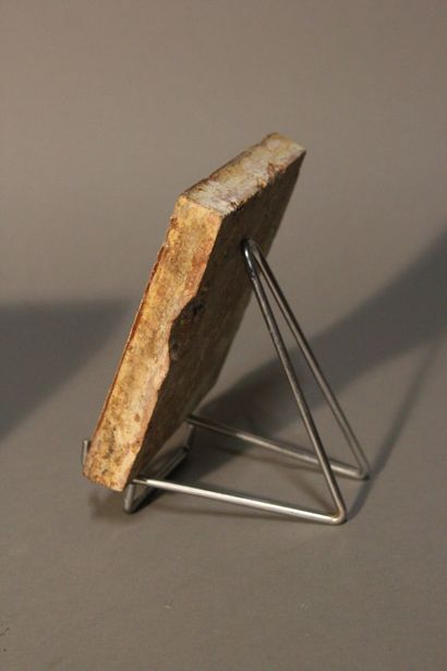 Quatre carreaux en céramique émaillée formant...