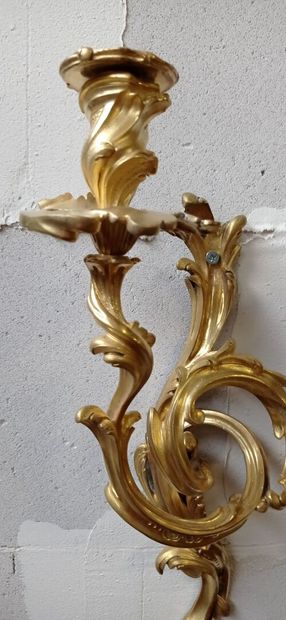 Paire d'appliques à deux bras de lumière...