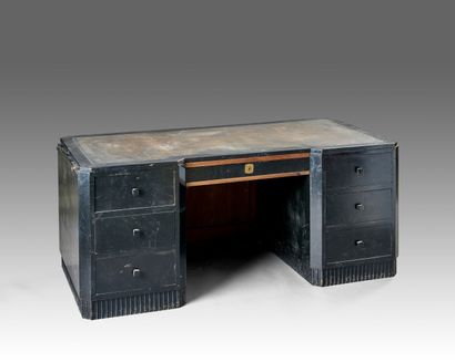 Important flat desk in blackened wood and...