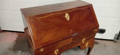 Sloping desk with two sides in amaranth veneer...
