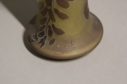 Émile GALLÉ (1846-1904).
Vase à long col...
