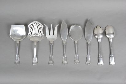Importante ménagère en argent de 148 pièces...