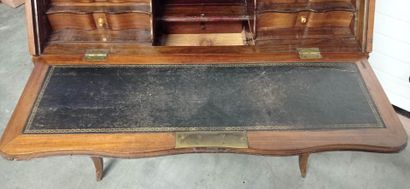 Sloping desk with two sides in amaranth veneer...