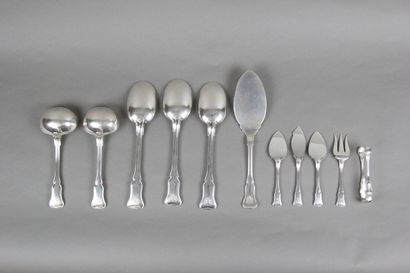 Importante ménagère en argent de 148 pièces...