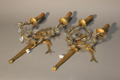 House BAGUES, in the manner of.
Pair of sconces...