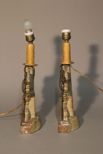 Paire de lampes à poser de forme polylobée...