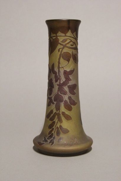 Émile GALLÉ (1846-1904).
Vase à long col...