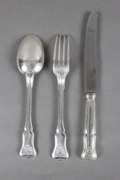 Importante ménagère en argent de 148 pièces...