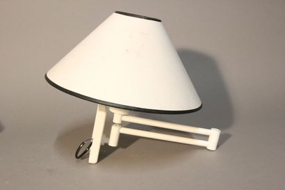 HANSEN LAMPS, New-York.
Pair of white lacquered...