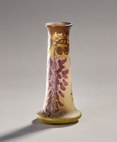 Émile GALLÉ (1846-1904).
Vase à long col...
