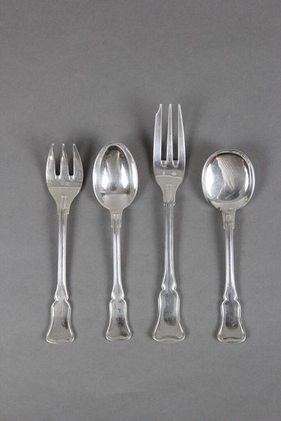 Importante ménagère en argent de 148 pièces...