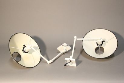HANSEN LAMPS, New-York.
Pair of white lacquered...