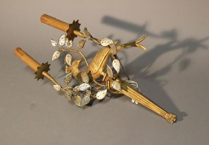 House BAGUES, in the manner of.
Pair of sconces...