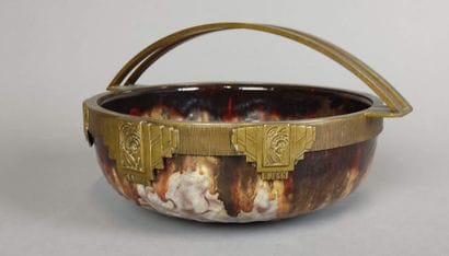 André VILLIEN (actif entre 1905 et 1924).
Coupe...