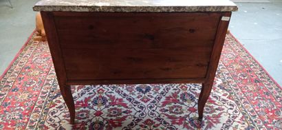 Chest of drawers with a central recess in...