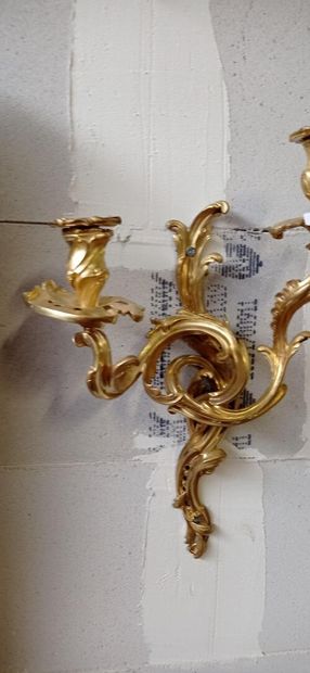 Paire d'appliques à deux bras de lumière...