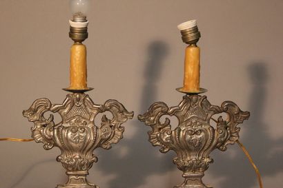 Paire de lampes à poser de forme polylobée...