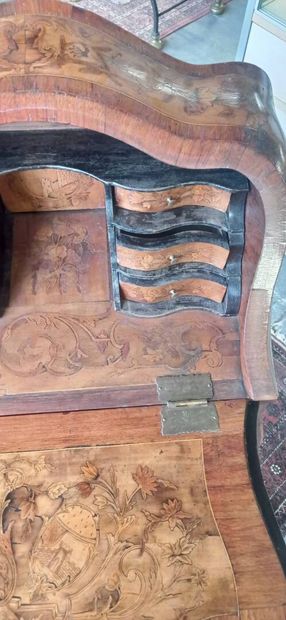 Small desk said happiness of the day curved...