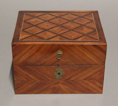 Coffret en placage de bois de bois de rose...