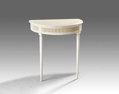 Half-moon shaped console in cream and gold...